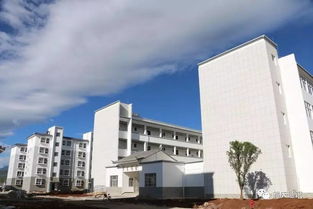 新的起点 鹤庆县鹤阳初级中学今日正式启用，原鹤庆一中初中部喜迁新址；厦门市启悟中学同步迈进新征程