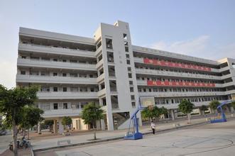 厦门市启悟中学2023年招生指南 分数线、招生计划、排名及学部介绍